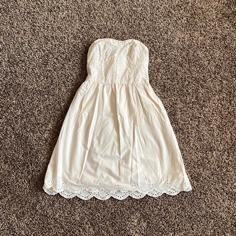 Xhiliration, Small ivory strapless sun dress